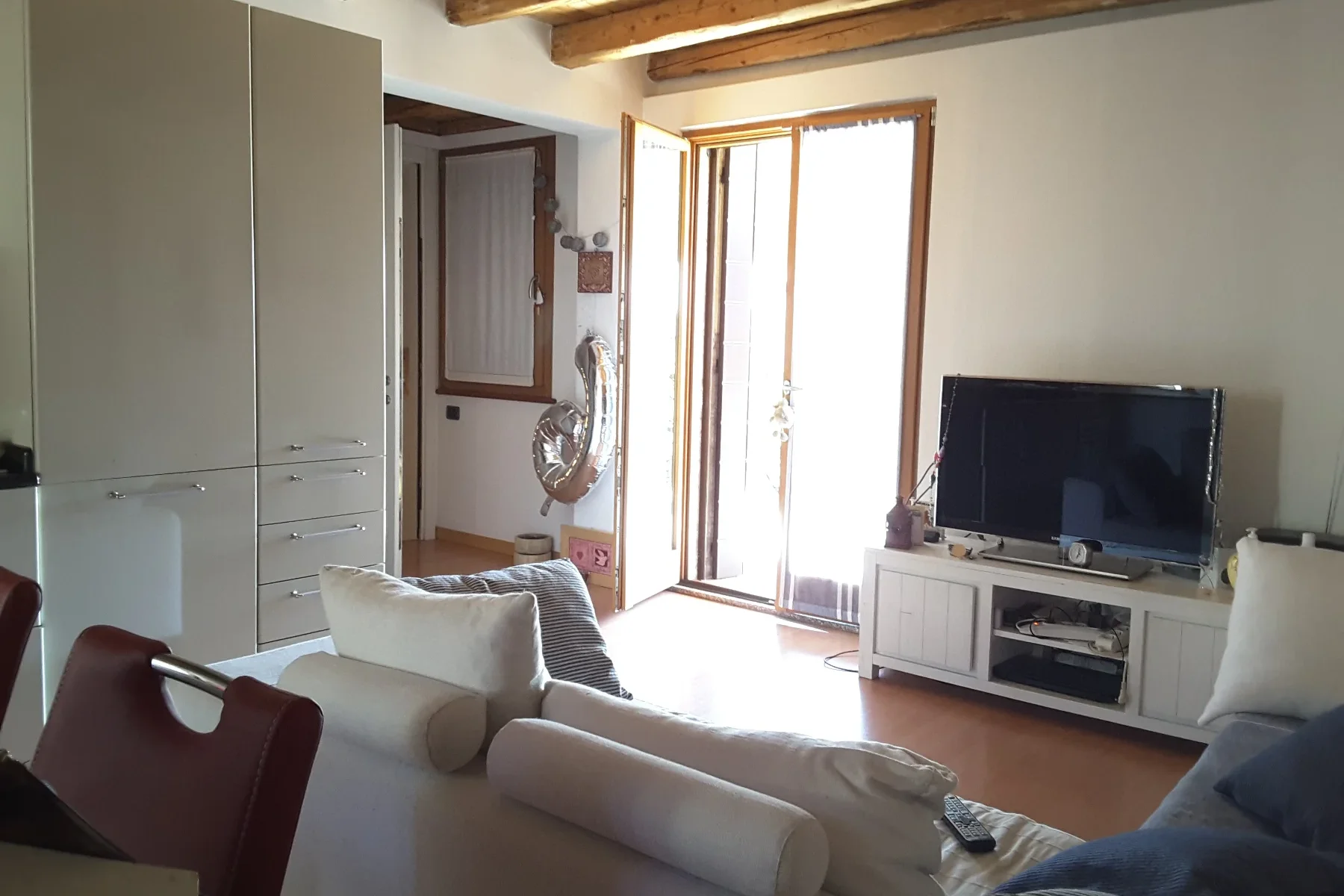 Salotto travato prima del restyling